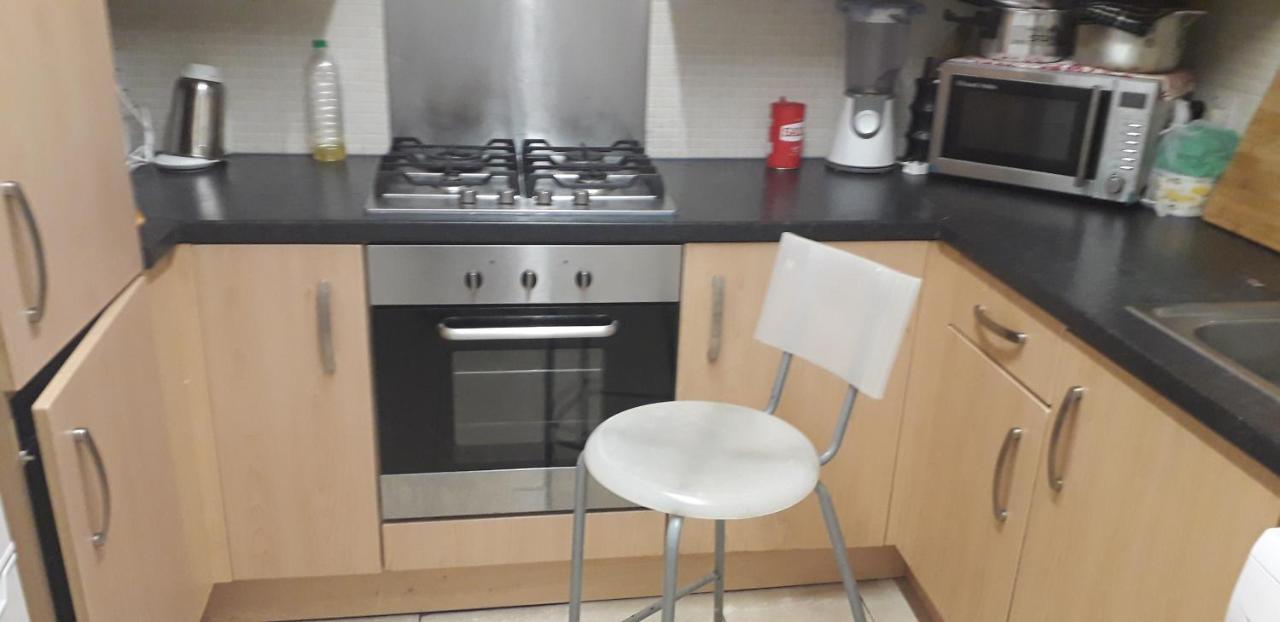 7, Cranehouse Brangbourne Road One Big Double Room Available On Reasonable Price, Shared Flat Londen Buitenkant foto